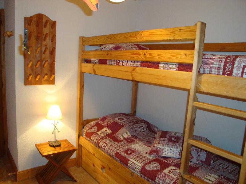 Urlaub in den Bergen 3-Zimmer-Appartment für 4 Personen (9) - Résidence la Ferme de Pralognan - Pralognan-la-Vanoise - Schlafzimmer