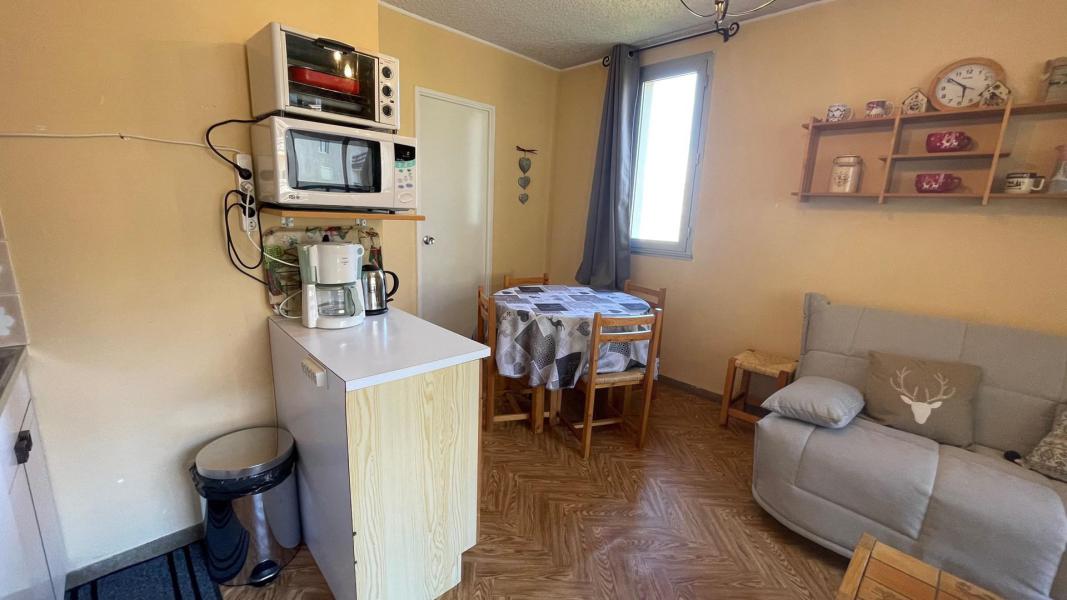 Vakantie in de bergen Studio cabine 4 personen (96) - Résidence la Grande Chaume - Sauze - Super Sauze - Woonkamer