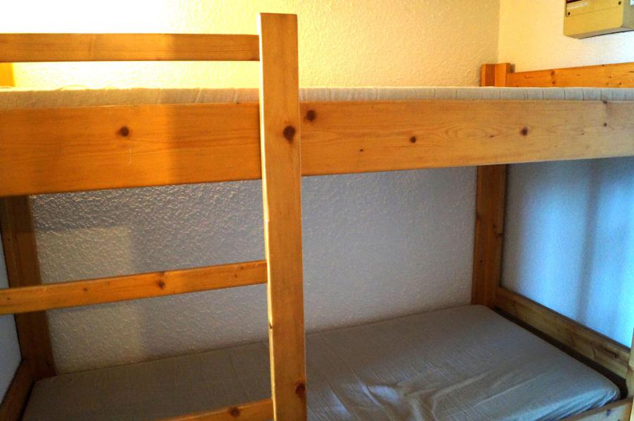 Holiday in mountain resort Studio sleeping corner 4 people (102) - Résidence la Grande Chaume - Sauze - Super Sauze - Bedroom