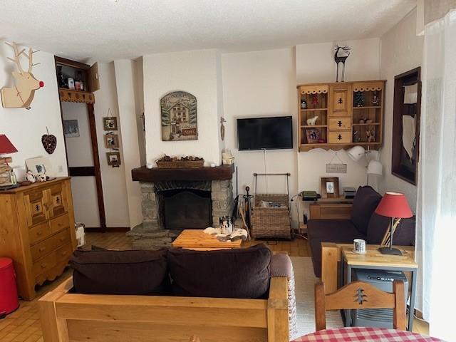 Holiday in mountain resort 2 room apartment sleeping corner 4 people - Résidence la Montagnole - Serre Chevalier - Living room