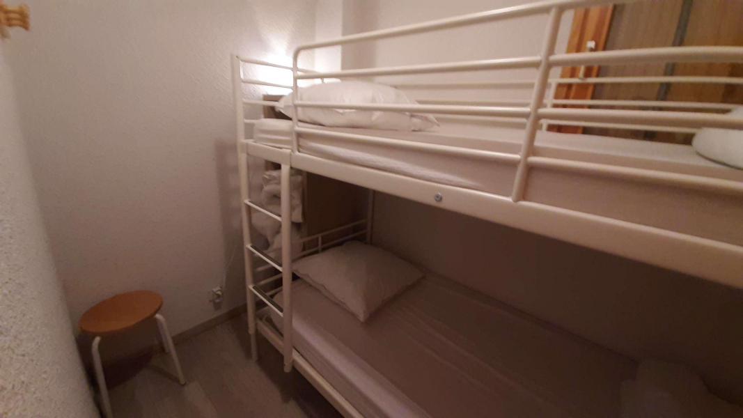 Urlaub in den Bergen 3-Zimmer-Appartment für 4 Personen (107) - Résidence la Plane - Montgenèvre - Offener Schlafbereich
