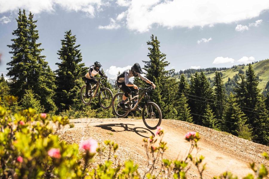 Vacaciones en montaña Résidence la Sapinière - Les Gets