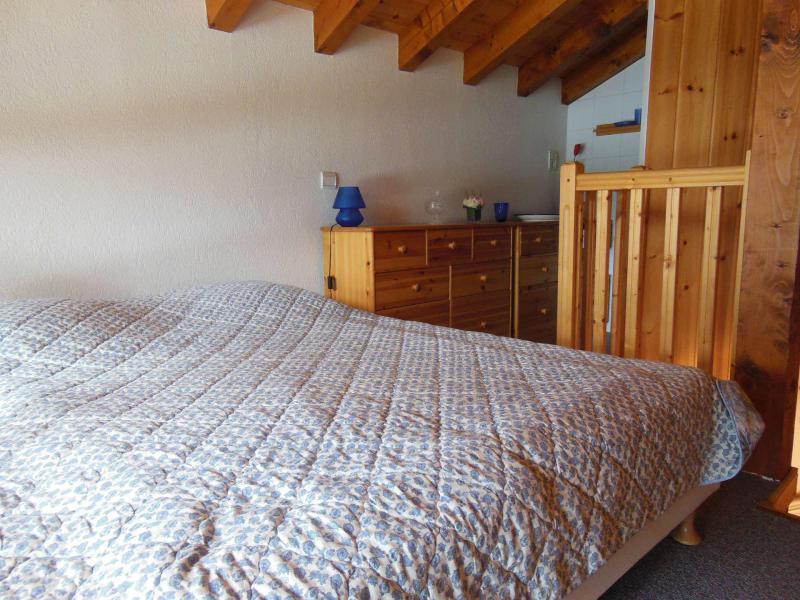 Holiday in mountain resort 4 room duplex apartment 6 people (009P) - Résidence la Tour du Merle - Champagny-en-Vanoise - Double bed