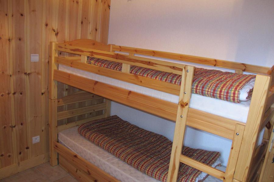 Holiday in mountain resort 5 room apartment 8 people (016P) - Résidence la Tour du Merle - Champagny-en-Vanoise - Bedroom