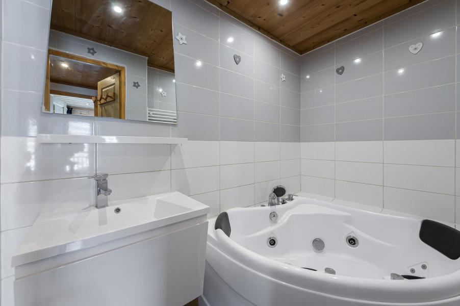 Holiday in mountain resort 7 room apartment 12 people (462) - Résidence la Vanoise B - Val Thorens - Balneo bath-tub