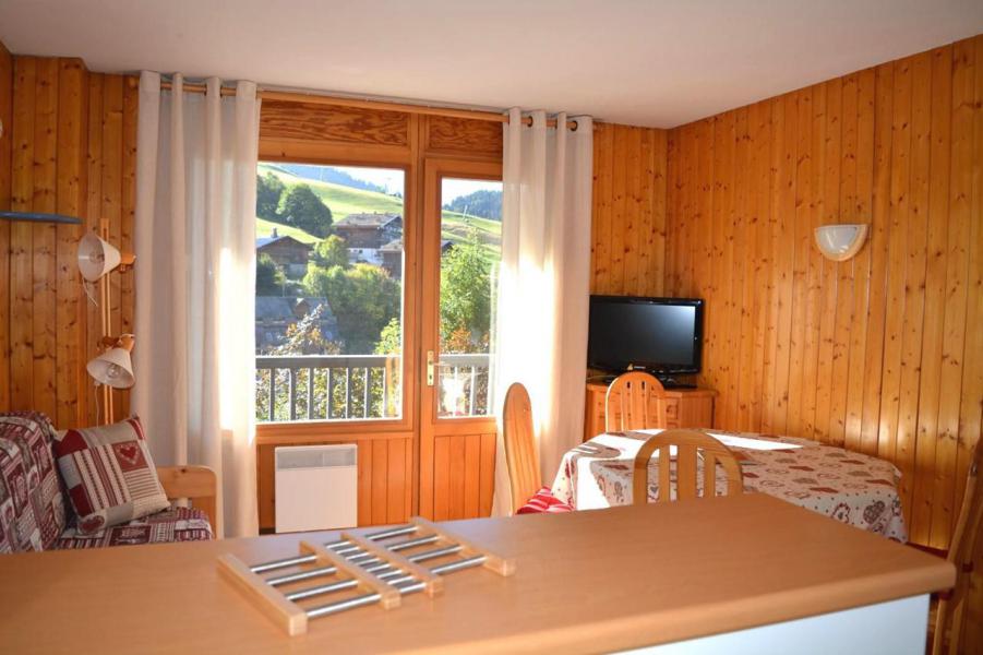 Vacaciones en montaña Apartamento 2 piezas para 4 personas (SSE) - Résidence la Vardase - Le Grand Bornand - Estancia