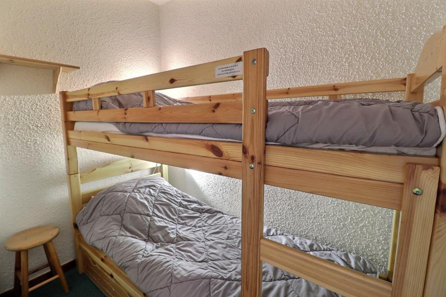 Vacaciones en montaña Apartamento cabina 2 piezas para 6 personas (D8) - Résidence Lac Blanc - Méribel-Mottaret - Camas literas