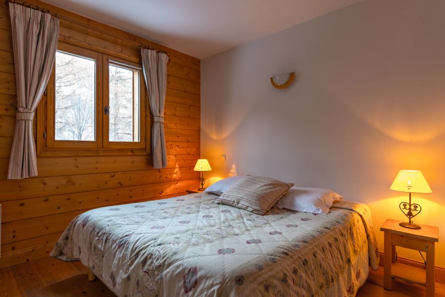 Holiday in mountain resort Résidence Lagrange le Hameau du Rocher Blanc - Serre Chevalier - Bedroom