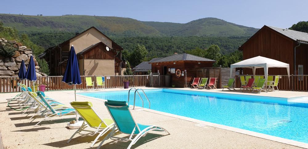 Vacances en montagne Résidence Lagrange les Chalets d'Ax - Ax-Les-Thermes - Extérieur été