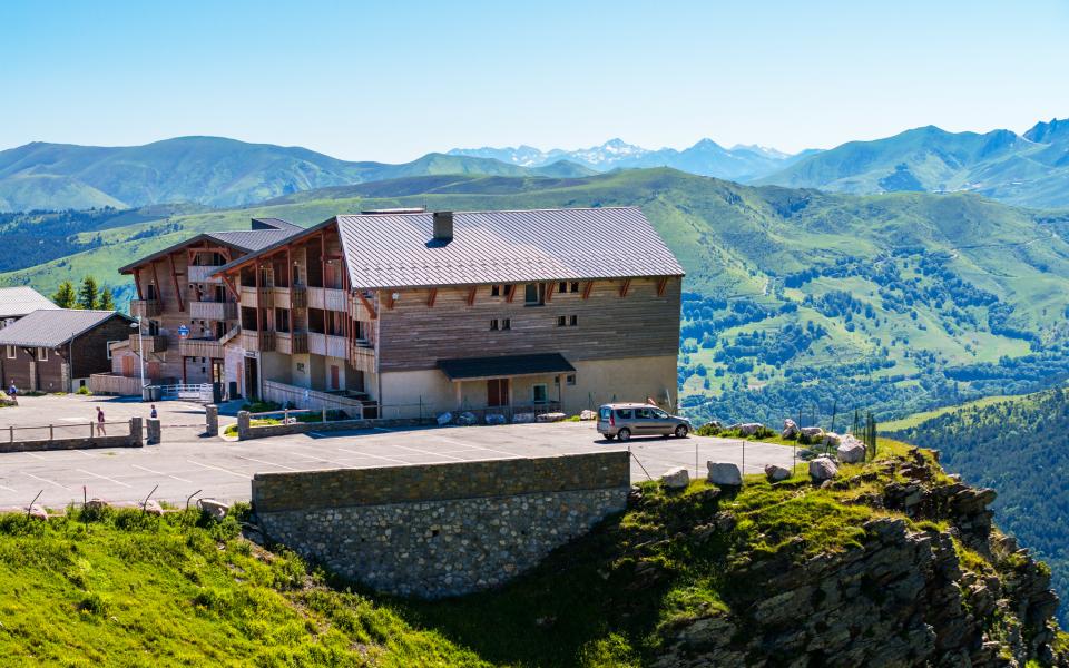 Аренда на лыжном курорте Résidence Lagrange les Chalets de l'Adet - Saint Lary Soulan - летом под открытым небом