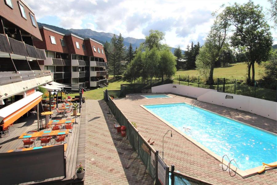 Holiday in mountain resort Résidence Lautaret - Serre Chevalier - Swimming pool