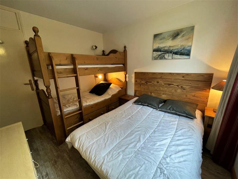 Urlaub in den Bergen 2 Zimmer Maisonettewohnung für 5 Personen (32) - Résidence Lauzes - Les Menuires - Schlafzimmer