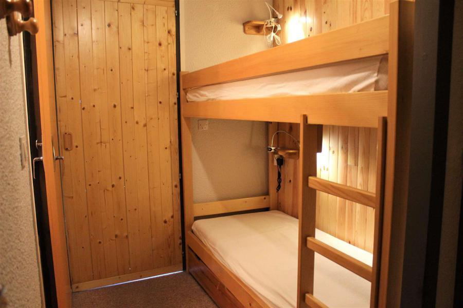 Holiday in mountain resort Studio sleeping corner 4 people (319) - Résidence Lauzet - Vars - Sleeping area
