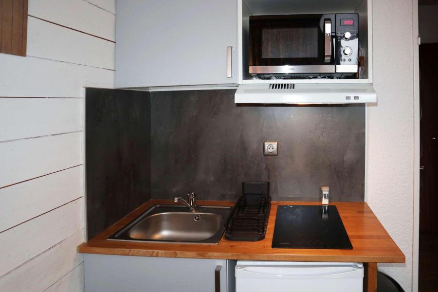 Holiday in mountain resort RESIDENCE LE 1650 - Les Orres - Kitchenette