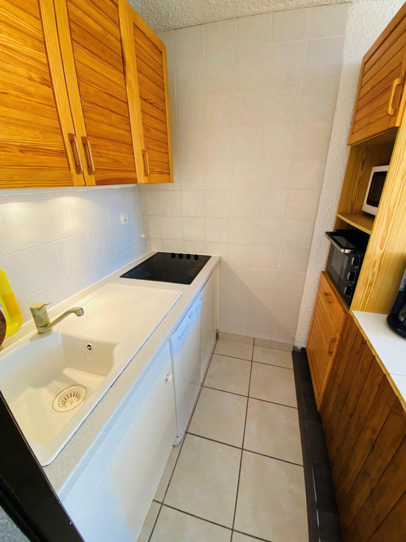 Holiday in mountain resort 2 room apartment sleeping corner 6 people (330072) - Résidence le 3300 - Les 2 Alpes - Kitchen