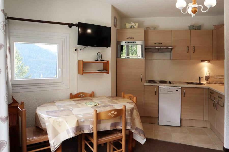 Vakantie in de bergen Studio 4 personen (235) - Résidence le Balcon des Orres - Les Orres - Keukenblok