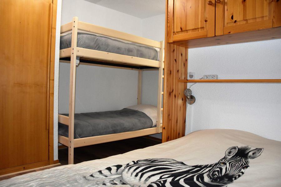 Holiday in mountain resort Studio sleeping corner 4 people (1) - Résidence le Barioz - Pralognan-la-Vanoise - Bedroom