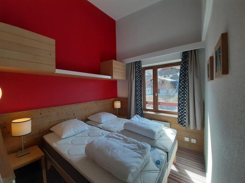 Holiday in mountain resort Résidence le Britania - La Tania - Bedroom