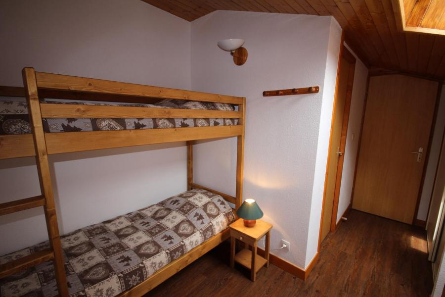 Holiday in mountain resort 3 room mezzanine apartment 8 people (020) - Résidence le Byblos - Les Saisies - Bunk beds