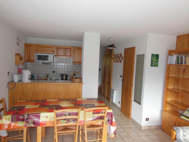 Vacanze in montagna Appartamento 3 stanze con cabina per 6 persone (033CL) - Résidence le Chardonnet - Champagny-en-Vanoise - Tavolo