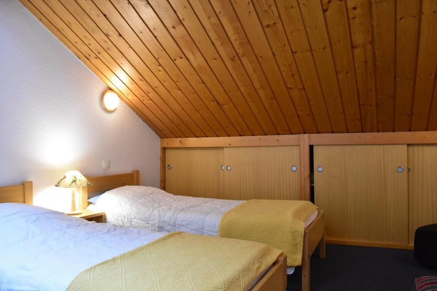 Urlaub in den Bergen 3 Zimmer Maisonettewohnung für 7 Personen (20) - Résidence le Chasseforêt - Méribel - Offener Schlafbereich