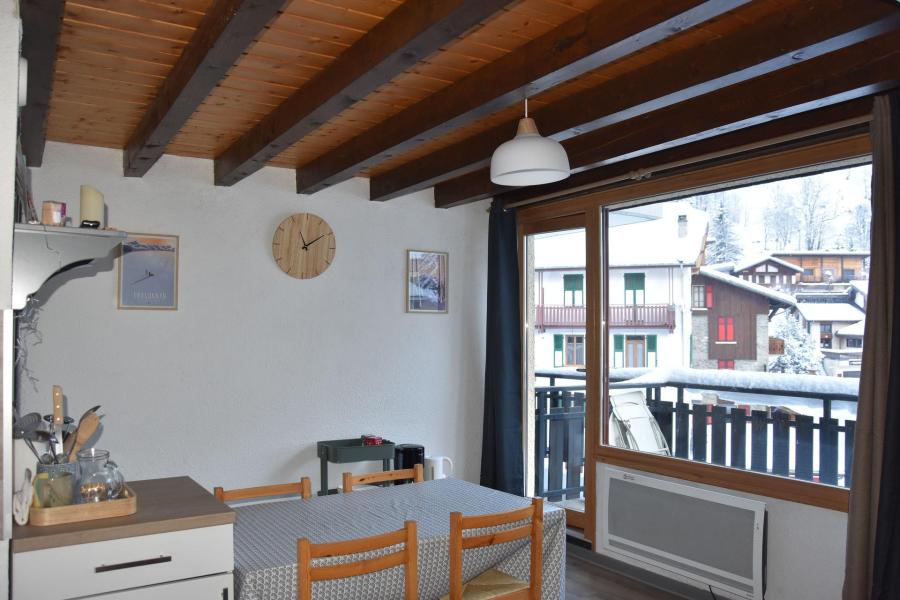 Vakantie in de bergen Appartement duplex 2 kamers 4 personen (35B) - Résidence le Chasseforêt - Pralognan-la-Vanoise - Woonkamer