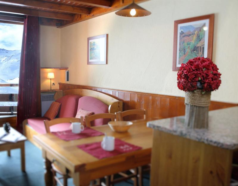 Urlaub in den Bergen Résidence le Cheval Blanc - Val Thorens - Wohnzimmer