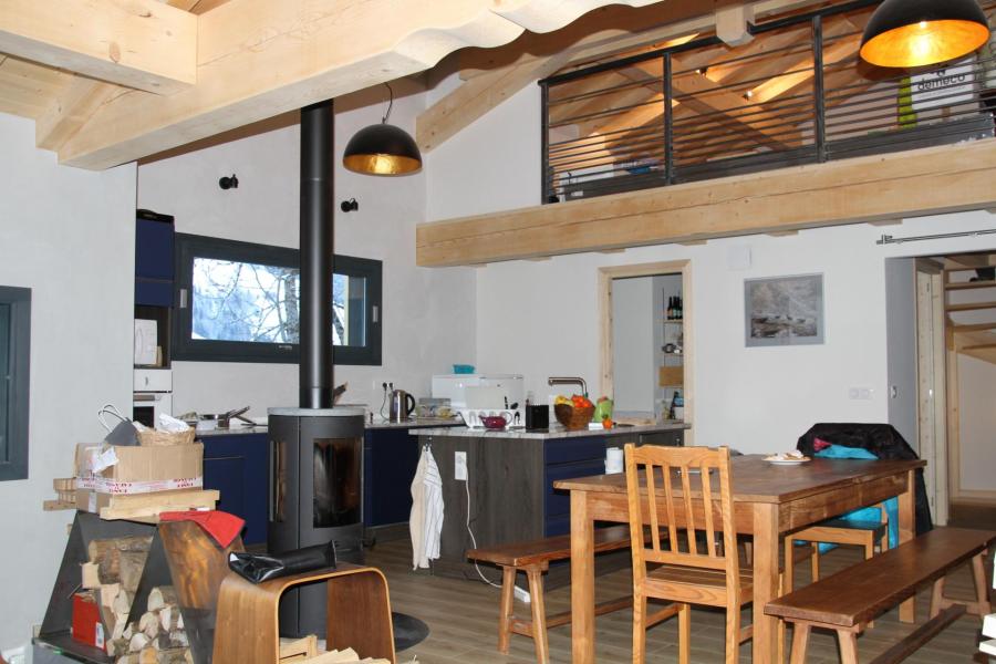 Vakantie in de bergen Chalet triplex 5 kamers 10 personen - Résidence Le Choucas - Arêches-Beaufort - Woonkamer