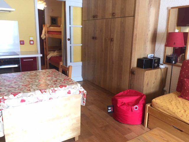 Holiday in mountain resort Studio sleeping corner 4 people (170-23I) - Résidence le Cimbro I - Risoul - Living room