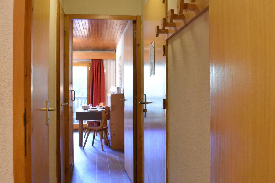 Vacances en montagne Appartement 2 pièces 4 personnes (I5) - Résidence le Cirsé - Méribel - Couloir