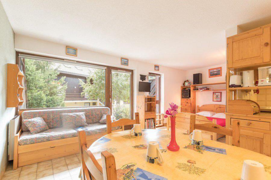 Vakantie in de bergen Studio bergnis 4 personen (B012) - Résidence le Clos des Cavales 2 - Serre Chevalier - Woonkamer