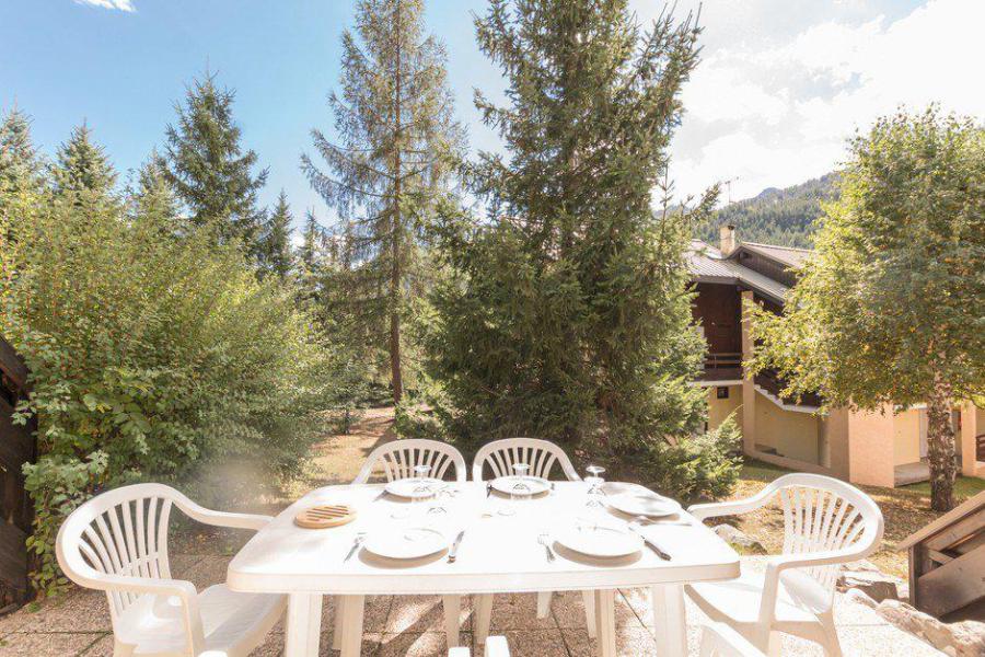 Vacances en montagne Studio coin montagne 5 personnes (B013) - Résidence le Clos des Cavales 2 - Serre Chevalier - Terrasse