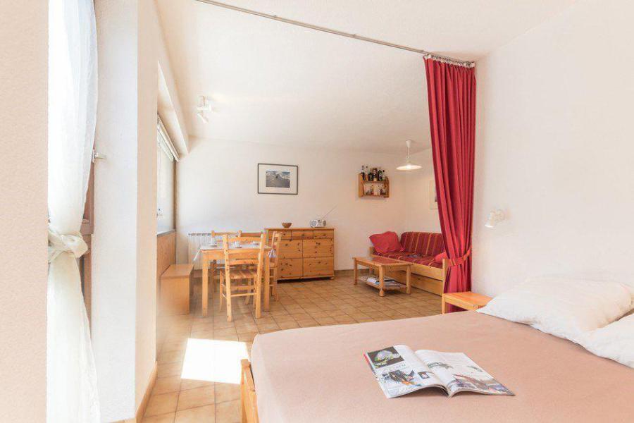 Urlaub in den Bergen Studio Schlafnische 5 Personen (B013) - Résidence le Clos des Cavales 2 - Serre Chevalier - Offener Schlafbereich