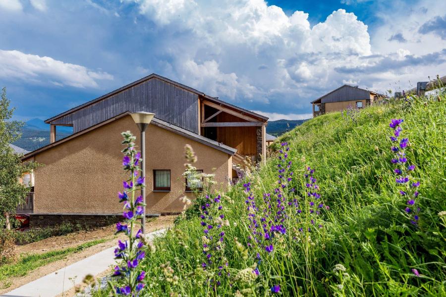 Ski verhuur Résidence le Clos des Fontaneilles - Les Angles - Buiten zomer