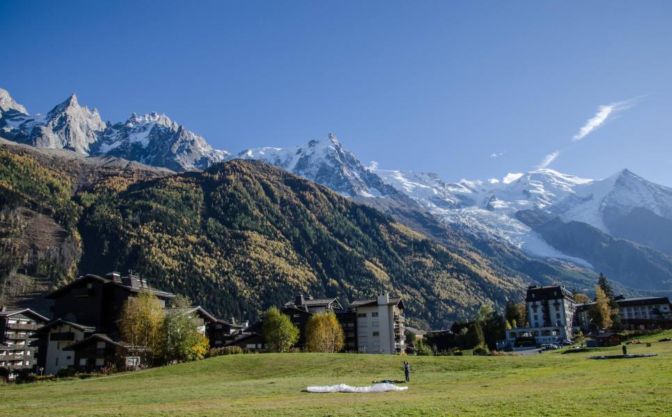 Vacances en montagne Résidence le Clos du Savoy - Chamonix - Extérieur été
