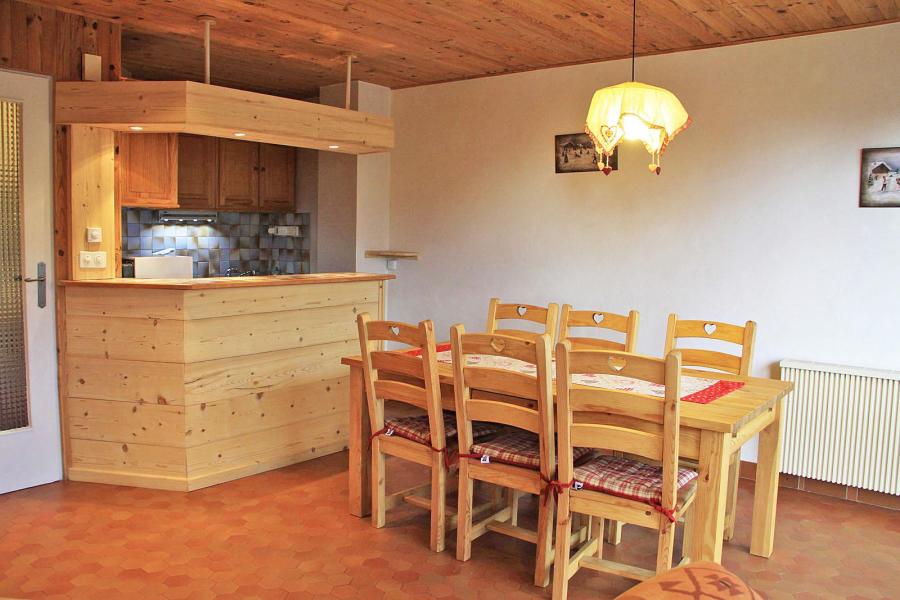 Vakantie in de bergen Appartement 2 kamers 4 personen - Résidence Le Clos Fleuri - Les Gets - Woonkamer