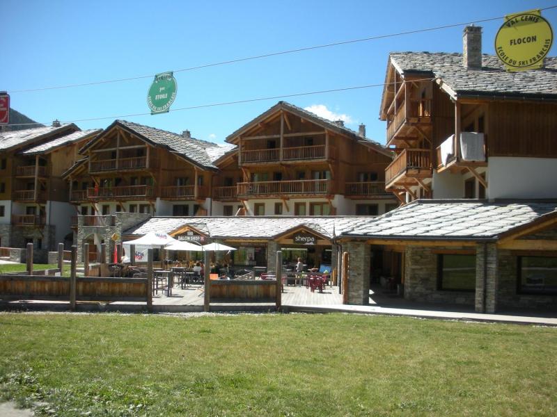 Rent in ski resort Résidence le Critérium - Val Cenis - Summer outside