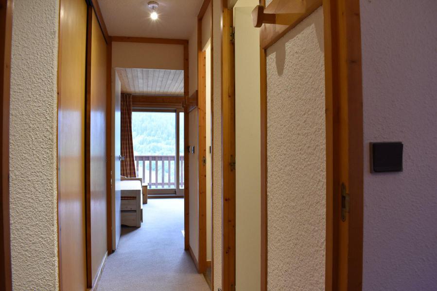 Vacances en montagne Appartement 2 pièces 4 personnes (10) - Résidence le Genèvrier - Méribel - Couloir