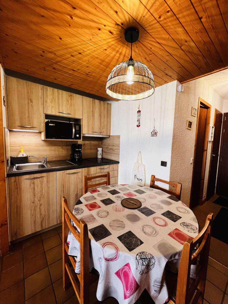 Vacances en montagne Studio cabine 4 personnes (4) - Résidence le Glacier B - Les Saisies - Séjour
