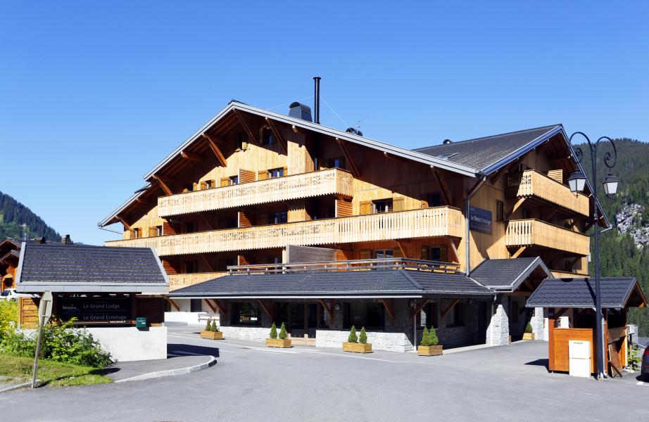 Аренда на лыжном курорте Résidence le Grand Ermitage - Châtel - летом под открытым небом