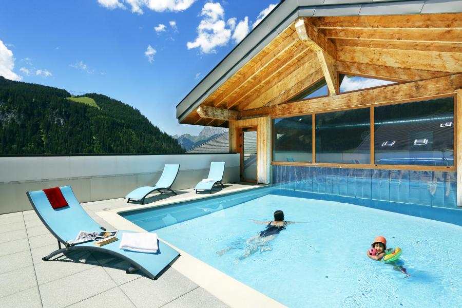 Vacances en montagne Résidence le Grand Lodge - Châtel - Extérieur été