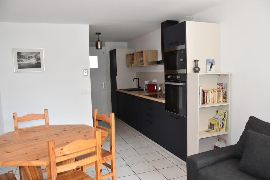 Urlaub in den Bergen 3-Zimmer-Appartment für 4 Personen (18) - Résidence le Grand Sud - Pralognan-la-Vanoise - Wohnzimmer