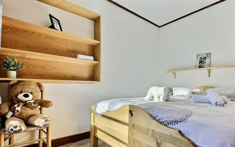 Holiday in mountain resort 2 room apartment sleeping corner 5 people (01) - Résidence le Grand Tichot B - Tignes - Bedroom
