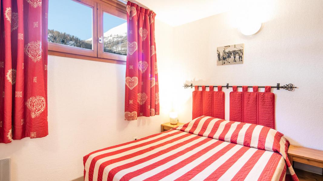 Holiday in mountain resort Résidence le Hameau de Valloire - Valloire - Bedroom