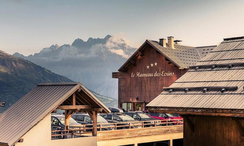 Ski verhuur Résidence le Hameau des Ecrins - Maeva Home - Puy-Saint-Vincent - Buiten zomer