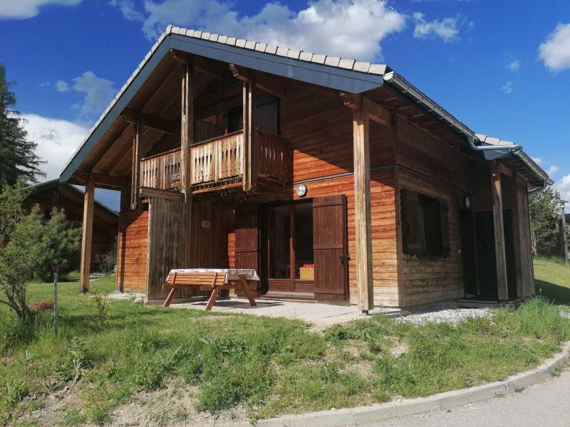 Vacances en montagne Chalet mitoyen 3 pièces 6 personnes (K2) - Résidence le Hameau du Puy - Superdévoluy - Extérieur été