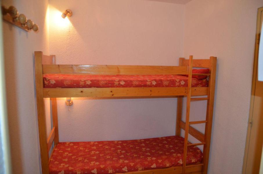 Holiday in mountain resort 2 room apartment 6 people (A7) - Résidence le Jettay - Les Menuires - Double bed