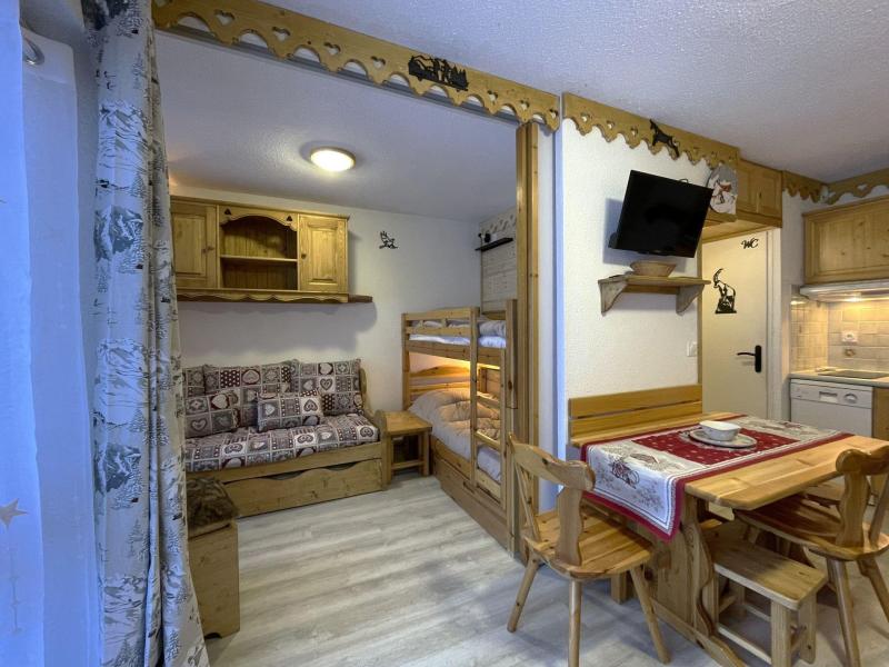 Holiday in mountain resort Studio sleeping corner 4 people (B35) - Résidence le Jettay - Les Menuires - Living room