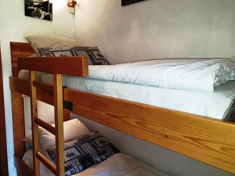 Holiday in mountain resort Studio sleeping corner 4 people (2) - Résidence le Jhomarons - Morzine - Bedroom