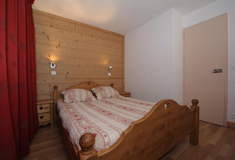 Holiday in mountain resort 2 room apartment 5 people (LC0112) - Résidence le Lac du Lou - Les Menuires - Double bed
